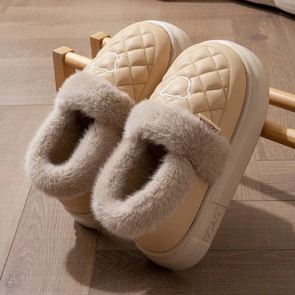 Nosso "Tundra-Edge" Waterproof Plush Slides