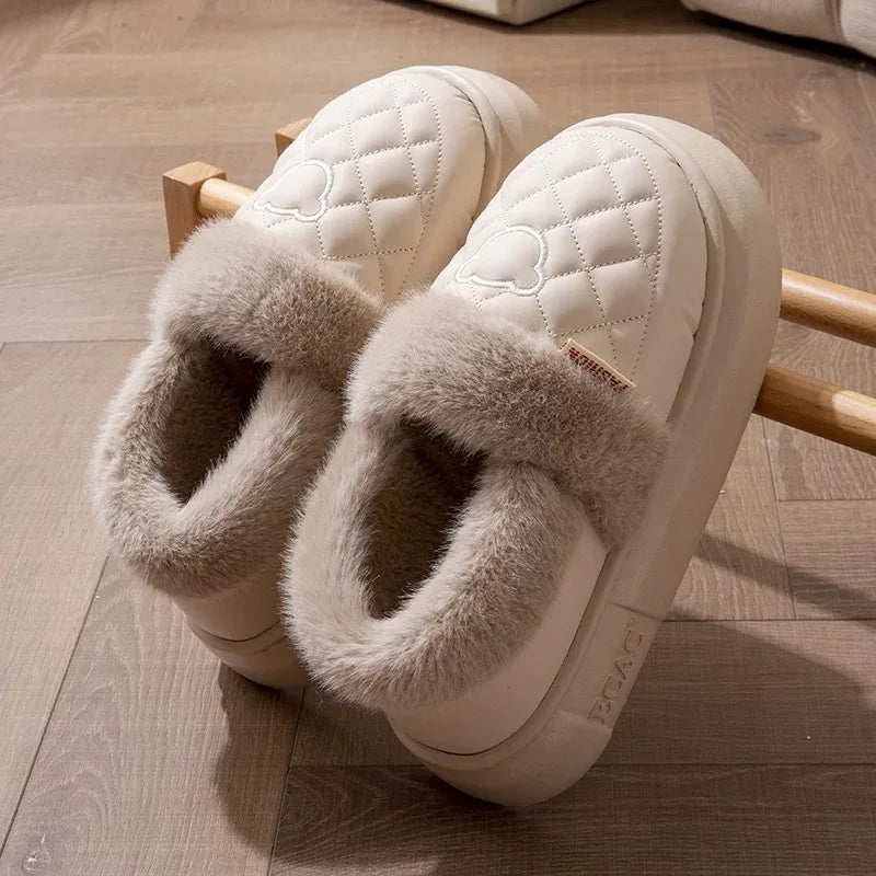 Nosso "Tundra-Edge" Waterproof Plush Slides