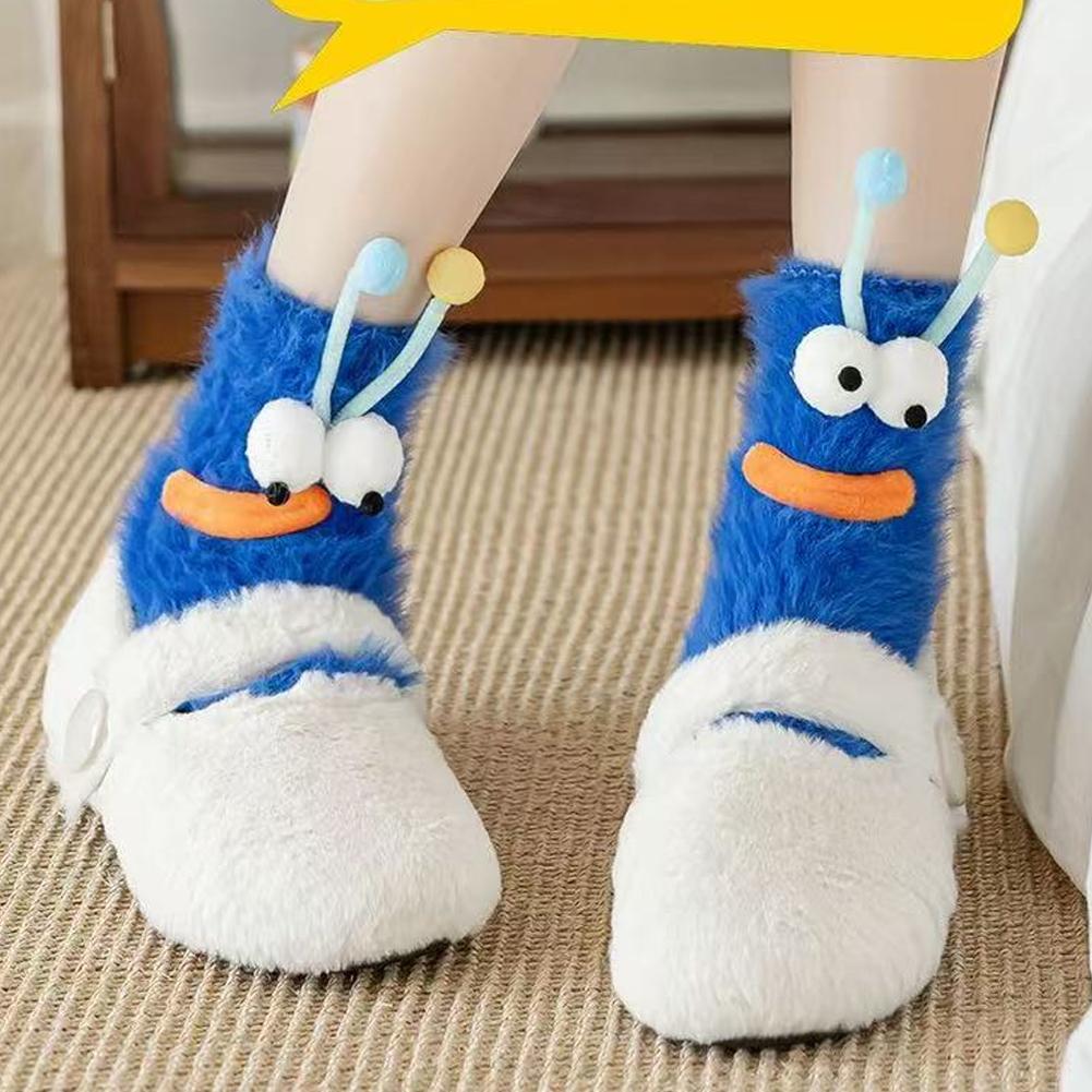 Nosso "Googly Eye" Fleece Socks